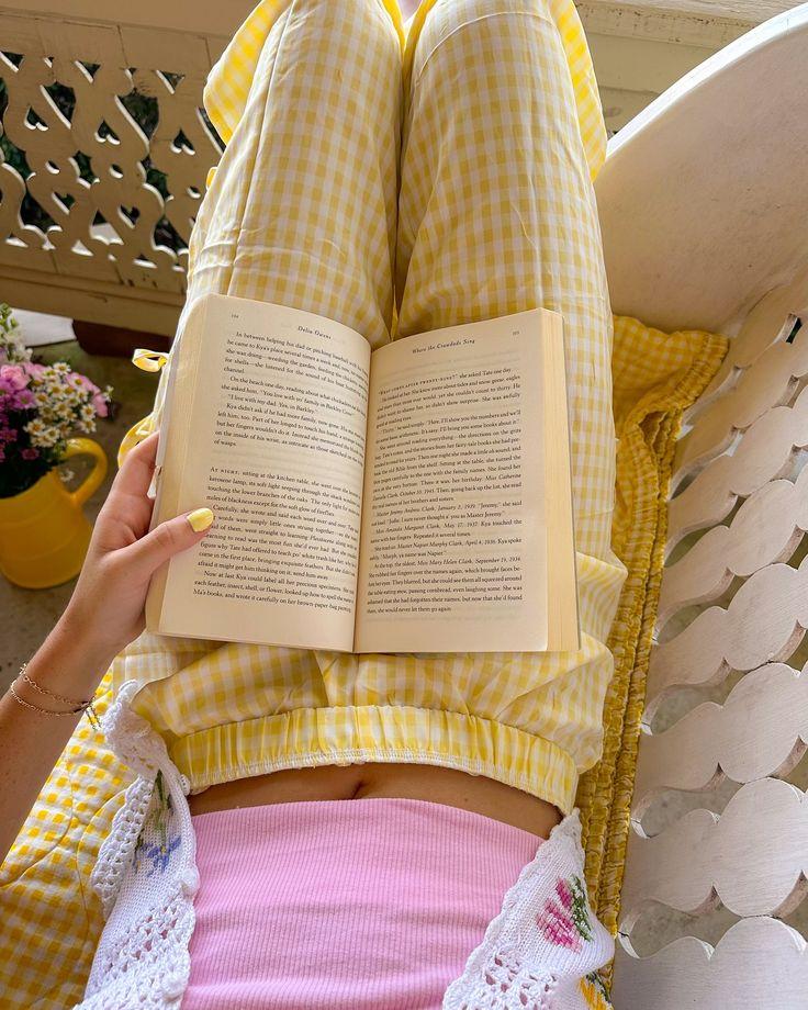 Crest Grove Harbor workshop space where corporate flower arrangements are designed and prepared for business delivery